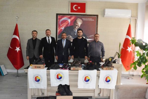 Odamızdan 800 Öğrenciye Ayakkabı Yardımı
