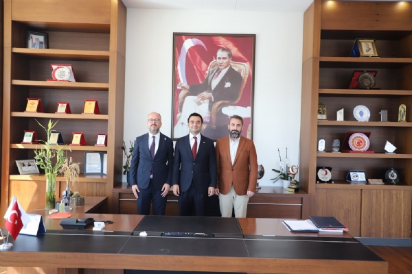 Tekirda� Barosu Ba�kan Aday� Av. Ert�rk KARAKA�  ve Y�netim Kurulu Aday� Av. Murat MERAL&acute;den Y�netim Kurulu Ba�kan� �zzet VOLKAN&acute;a Ziyaret