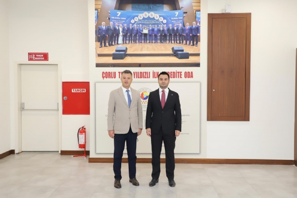 �orlu Belediye Ba�kan� Ahmet SARIKURT ve Beraberindeki Heyetten �orlu TSO&acute;ya Hay�rl� Olsun Ziyareti