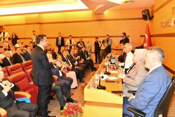 �orlu TSO Y�netim Kurulu Ba�kan�  Say�n �zzet VOLKAN ve Meclis Ba�kan� Say�n Erdim NOYAN,   T.C. Ula�t�rma ve Altyap� Bakan�  Say�n Abdulkadir URALO�LU Ba�kanl���nda  D�zenlenen Toplant�ya Kat�ld�
