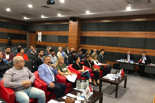 Taşınmaz Ticareti Hakkındaki Yönetmelik ve Mesleki Yeterlilik Belgeleri Konulu Seminer Odamızda Gerçekleşti