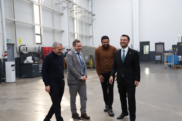 Ynetim Kurulu Bakan zzet Volkan,  BTA elik Firma Yetkilisi Onur Burak Atlgan ve  Bilgi Grup Sahibi Yasin Dacya Ziyarette Bulundu