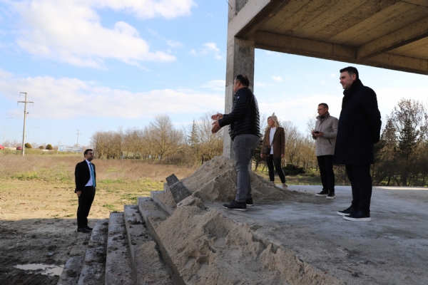 orlu TSO Ynetim Kurulu yeleri Odamz Ormannda  Devam Eden Sosyal Tesis naatn ncelediler