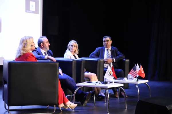 ABD Pazarına Eyaletler Bazında Giriş Stratejileri: Fırsatlar ve Tehditler Paneli Gerçekleşti