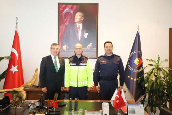 Jandarma Genel Komutanl��� Trafik Daire Ba�kan� Tu�general Say�n Tolga �EMREK ve �orlu Jandarma Komutan� Binba�� Say�n Engin T�RK&acute;ten Meclis Ba�kan� Erdim NOYAN&acute;a Ziyaret