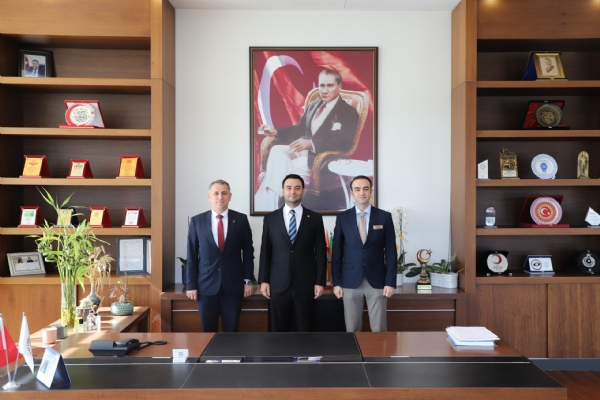 Tekirda� �l Sa�l�k M�d�r� Uzm. Dr. L�tfi �a�atay ONAR ve Destek Hizmetleri Ba�kan Yard�mc�s� Tolga ATASEVERden �orlu TSO Y�netim Kurulu Ba�kan� �zzet VOLKANa Ziyaret