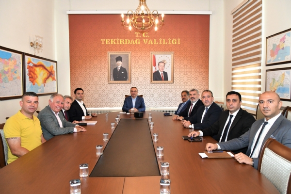 orlu TSO Ynetim Kurulu Bakan zzet VOLKAN, Tekirda Valisi Sayn Recep SOYTRK Bakanlnda Dzenlenen Model Fabrika Toplantsna Katlm Salad