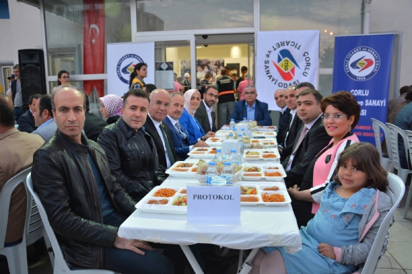 orlu TSOnun Geleneksel ftar Yemei Organizasyonu orlu Belediyesi A Evinde Gerekleti