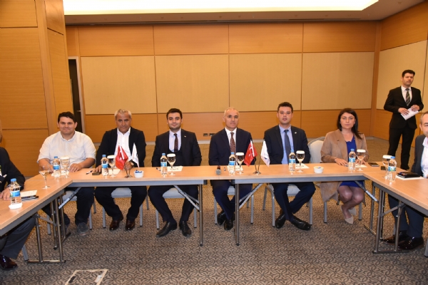 Odamız Yönetim Kurulu Başkanı İzzet Volkan Çorlu Alışveriş Fuarı Bilgilendirme Toplantısına İştirak Etti