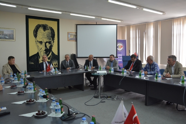 Tekirda Valisi Enver Saliholu ve orlu Kaymakam Levent Kltan orlu TSOya Ziyaret