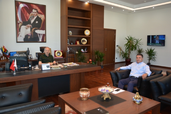 Yapı Kredi Bankası Trakya Bölge Saha Müdürü´nden Odamız Yönetim Kurulu Başkanı İbrahim Gönül´e Ziyaret