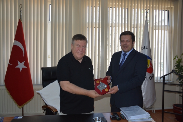 Kosova Prizren Belediye Meclis Bakan Yardmcs´ndan Enis Sln´e Ziyaret