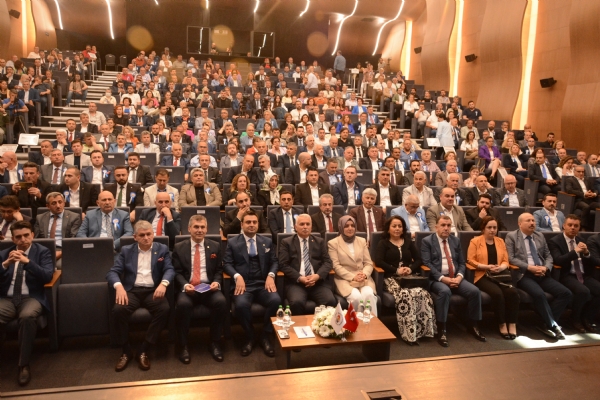 orlu Ticaret ve Sanayi Odas  Enis Sln Konferans Salonu  ve Gsteri Merkezi Grkemli Bir Trenle Ald