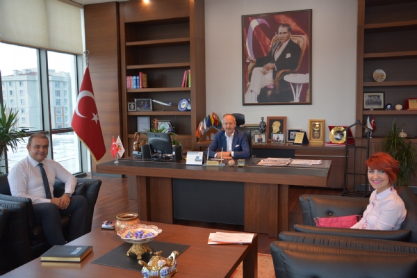 Dnya Gz Hastanesi´nden Ynetim Kurulu Bakanmz brahim Gnl´e Ziyaret