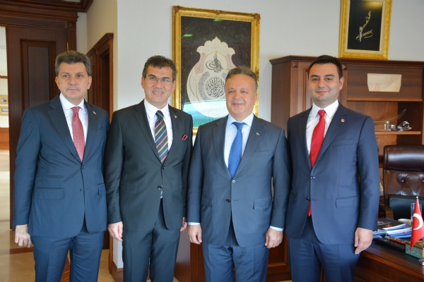 Ynetim Kurulu Bakanmz zzet Volkan ve Meclis Bakanmz Erdim Noyan, TM Bakan smail Glle ile Blge Frsatlarn Deerlendirmek zere Biraraya Geldi
