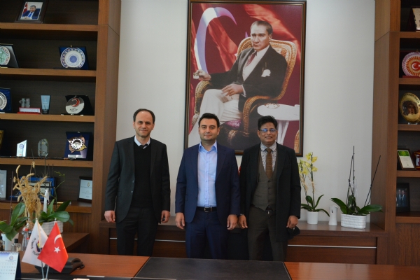 Indorama plik Genel Mdr Jay Jajoo  ve  Muhasebe efi Seyfi Ylmaz  Odamz Ynetim Kurulu  Bakan  zzet Volkan´ Ziyaret Etti