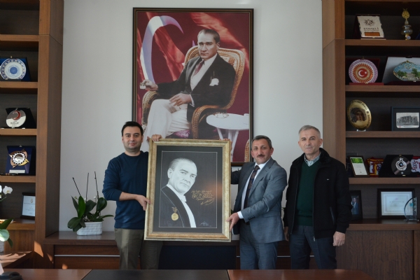 orlu le Milli Eitim Mdr Sayn Hseyin Erdoan ve Nihat Saydan Odamz Ynetim Kurulu Bakan zzet Volkan´a Ziyarette Bulundu