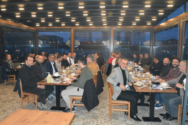 Ynetim Kurulu Bakan zzet Volkan  Odamz Meclis yeleri le  ftarda Bir Araya Geldi