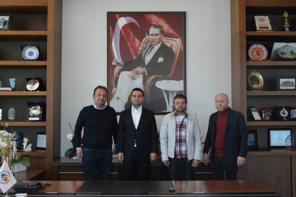Odamz Meclis yesi Kemal Er, Ksmet naat Yetkilisi Orhan Ylmaz ve Aaolu naat Yetkilisi Necmi Aaolu Ynetim Kurulu Bakan zzet Volkana Ziyarette Bulundu