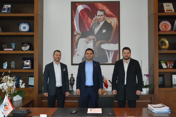 Gazete orlu Yetkilileri Faruk Ys ve Samet Ayan,  Odamz Ynetim Kurulu Bakan  zzet Volkana Ziyarette Bulundu