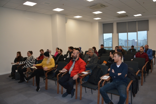 Uygulamal Giriimcilik Eitimi Balad