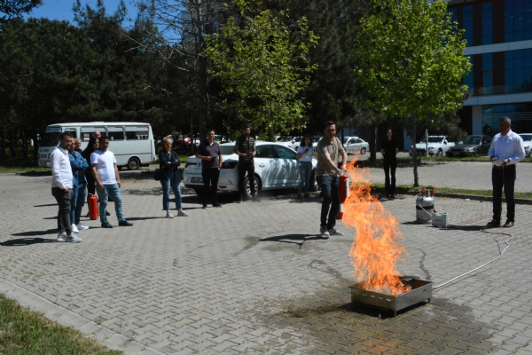 Yangn Eitici Semineri Odamzda Gerekleti