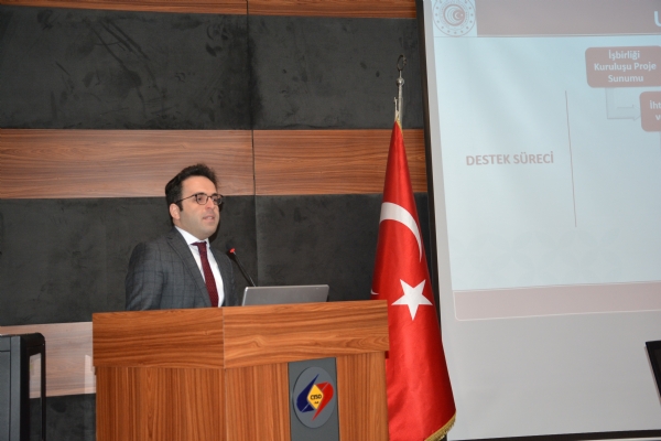 D Ticaret Bilgilendirme Semineri Ticaret Bakanl ve TOBB Koordinasyonluunda Youn Katlmla Gerekleti