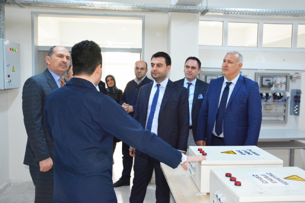 Odamz Ynetimi orlu Ahi Evran Mesleki ve Teknik Anadolu Lisesi´ne Ziyarette Bulundu