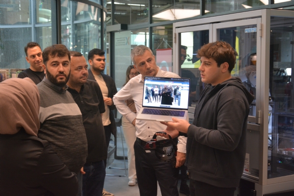 �orlu Ticaret ve Sanayi Odas�n�n  �kiz D�n���m Hareketi Teknik Destek Projesi Kapsam�nda, �zye�in �niversitesi �zubex Model Fabrika Ziyaret Edildi