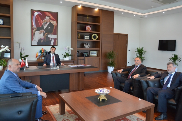 Bulgaristan Gabrovo Teknik niversitesi Rektr Prof. Dr. Raycho Todorov Ilarionov ve Tekirda Genlik ve Spor l Mdr Ahmet zgn Ynetim Kurulu Bakanmz zzet Volkan´ Ziyaret Etti