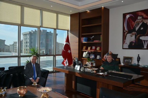 Çorlu İlçe Nüfus Müdürü Saffet İran´dan Enis Sülün´e Ziyaret