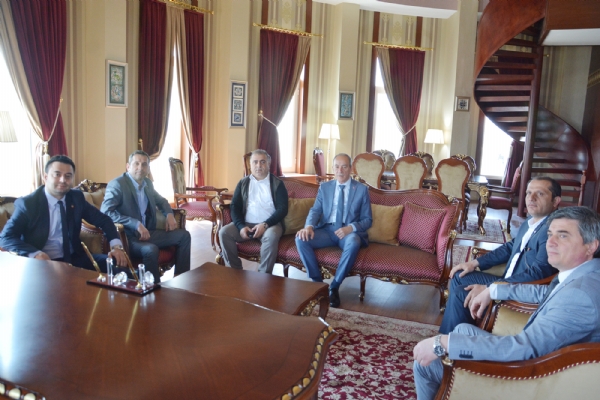 Odamz Ynetiminden Marmaraerelisi Belediye Bakan Hikmet Ataya Tebrik Ziyareti