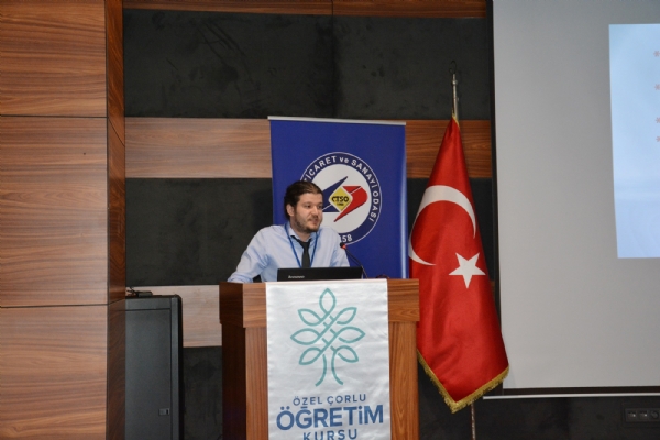 Odamzda "Gelecek Ben(im) Semineri Gerekleti