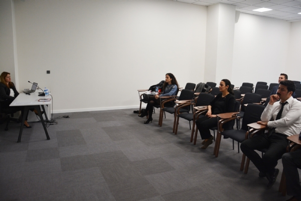 Odamzda "Hong Kongda  ve Yatrm Frsatlar" Semineri Gerekleti