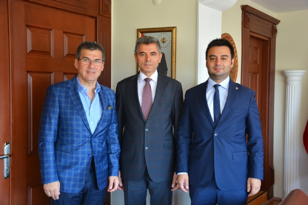 Ynetim Kurulu Bakanmz zzet Volkan ve Meclis Bakanmz Erdim Noyan´dan Sleymanpaa Kaymakam Arslan Yurt´a Ziyaret