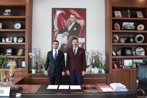 Çorlu Cumhuriyet Başsavcısı Sayın Bilgehan Yücel Odamız Yönetim Kurulu Başkanı İzzet Volkan ve Meclis Başkanı Erdim Noyan´a Tebrik Ziyaretinde Bulundu