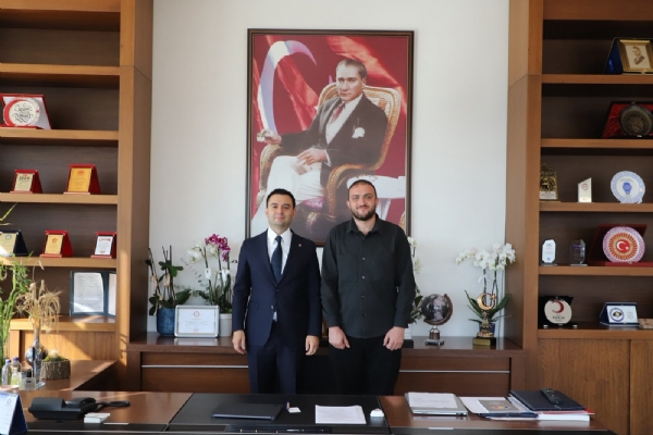 Express Kargo �orlu �ubesi Yetkilisi Recep �AKAR&acute;dan �orlu Ticaret ve Sanayi Odas� Y�netim Kurulu Ba�kan� �zzet VOLKAN&acute;a Tebrik Ziyareti