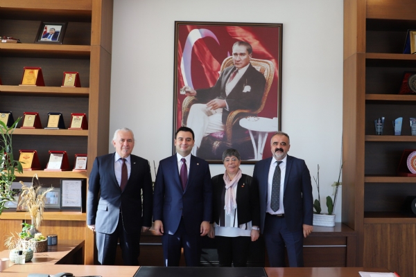 CHP Çorlu Belediye Başkan A.Adayı Sayın Fatma Gürel Odamız Yönetim Kurulu Başkanı İzzet Volkan´a Ziyarette Bulundu