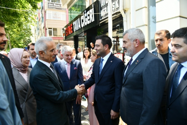 �orlu TSO Y�netim Kurulu Ba�kan�  Say�n �zzet VOLKAN ve Meclis Ba�kan� Say�n Erdim NOYAN,   T.C. Ula�t�rma ve Altyap� Bakan�  Say�n Abdulkadir URALO�LU Ba�kanl���nda  D�zenlenen Toplant�ya Kat�ld�