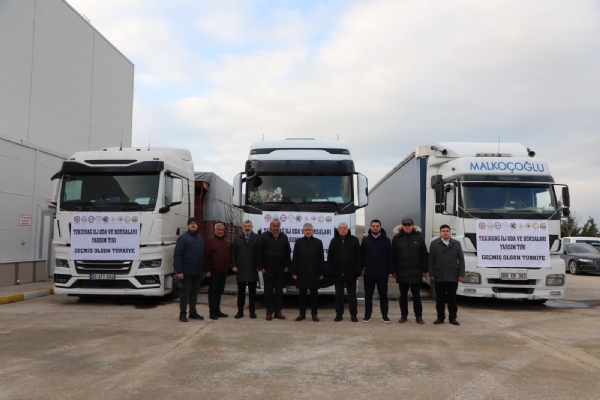Tekirdağ Oda ve Borsalarımızın Temin Ettiği Gıda ve Temizlik İhtiyaç Malzemelerinden Oluşan 3 Yardım Tırımız Depremden Etkilenen Vatandaşlarımızın Kullanımı İçin Yola Çıktı