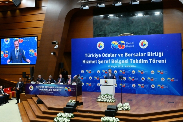 TOBB Bakan Sayn M.Rifat HSARCIKLIOLUnun Ev Sahipliinde Dzenlenen TOBB 80. Genel Kurulu Gerekleti