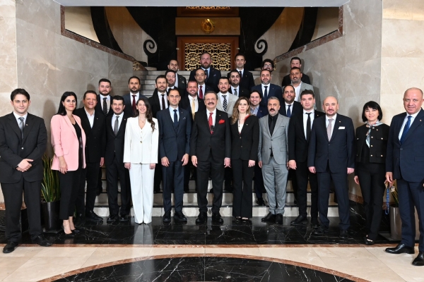 TOBB Bakan M. Rifat HSARCIKLIOLUnun Ev Sahipliinde Dzenlenen Gen Giriimciler st Kurul Toplantsna Tekirda GGK Bakan nder HARBL Katlm Salad