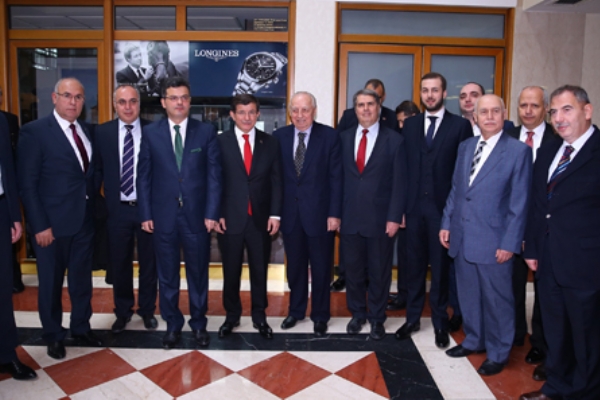 Başbakan Sn.Ahmet Davutoğlu´nun Teşrifleriyle Gerçekleşen Makedonya - Türkiye Ticaret Odası´nın Çalışma Kahvaltısı´na Çorlu TSO Başkanları Katılımda Bulundular.