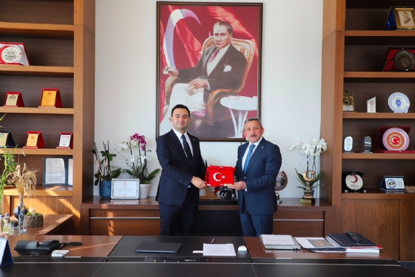 �orlu �l�e Milli E�itim M�d�r� H�seyin ERDO�AN&acute;dan  �orlu TSO Y�netim Kurulu Ba�kan� �zzet VOLKAN&acute;a Ziyaret