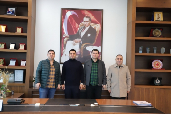 Uysal Yapı İnşaat Firmasının Yetkilileri Sayın Adem Uysal ve Mehmet Uysal Odamız Yönetim Kurulu Başkanı İzzet VOLKANı Ziyaret Etti