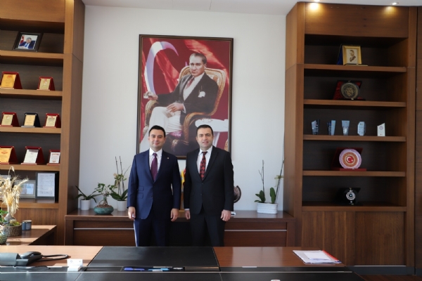 Türkiye İş Bankası Çorlu Emlakkent Şube Müdürü Sayın Nevzat Gürkan Kılıç Odamız Yönetim Kurulu Başkanı İzzet Volkanı Ziyaret Etti