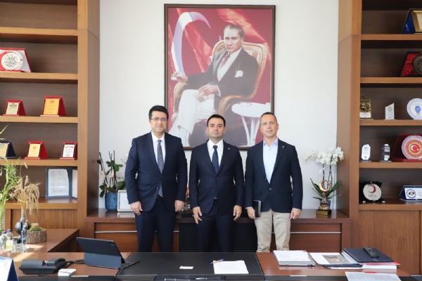 T�rkiye �� Bankas� �orlu �ubesinden �orlu TSO Y�netim Kurulu Ba�kan� �zzet VOLKAN&acute;a Tebrik Ziyareti