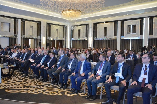 ICC Milletlerarası Ticaret Odası Yönetim Kurulu Üyesi ve Odamız Yönetim Kurulu Başkanı İzzet Volkan “Güçlü Bir Ulusal Ekonomi İçin Fikri Mülkiyetin Rolü Zirvesi” ne İştirak Etti