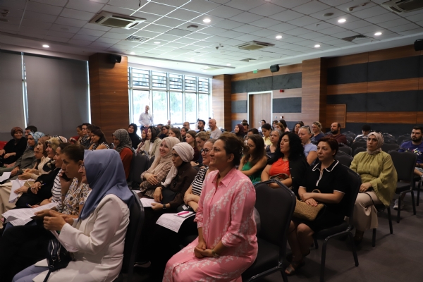�orlu Ticaret ve Sanayi Odas� ile �orlu Halk E�itimi Merkezi  �� Birli�inde D�zenlenen �KOSGEB Giri�imcilik Destekleri  Bilgilendirme Semineri� Odam�zda Ger�ekle�tirildi