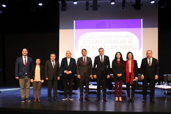 Deien Ekonomik Koullarda stihdam Sorunlar ve zm Yollar Paneli Odamzda Gerekleti